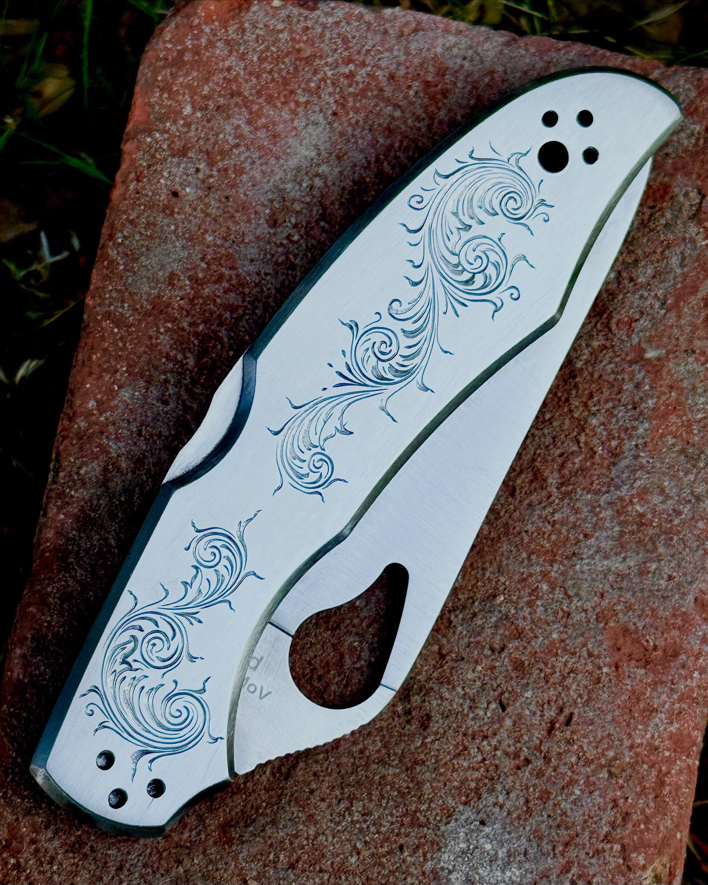 Flare Cut Engraved Byrd Knife