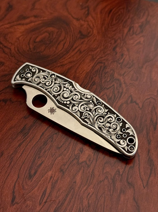 Hand Engraved Spyderco