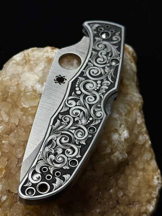 Hand Engraved Spyderco