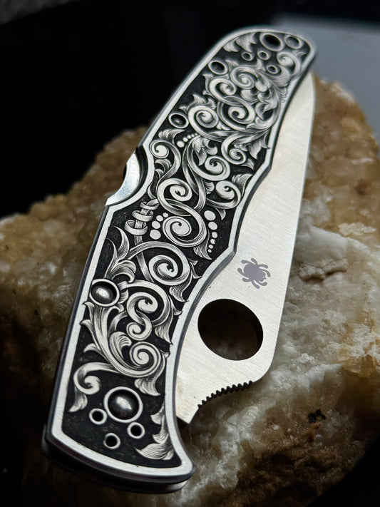 Hand Engraved Spyderco
